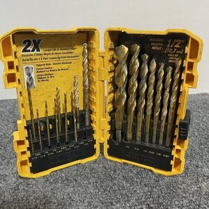 DeWalt Titanium Drill Bit Set 1/16-1/2 In 21 Piece Pilot Point With Case